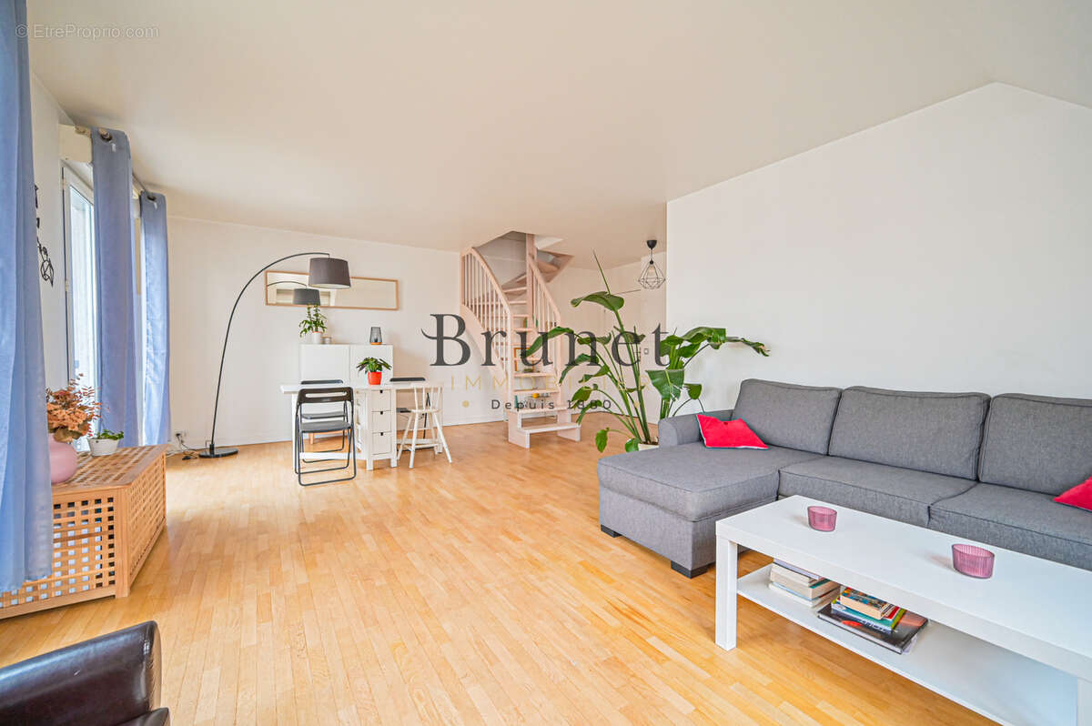 Appartement à SAINT-MAUR-DES-FOSSES