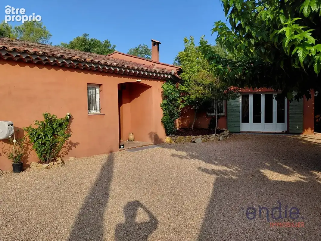 St Antonin du var villa plain pied 240 m² sur 1500  m² avec piscine - photo 31