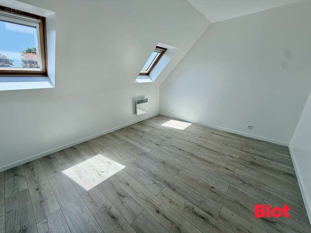 Maison à PLESSIX-BALISSON