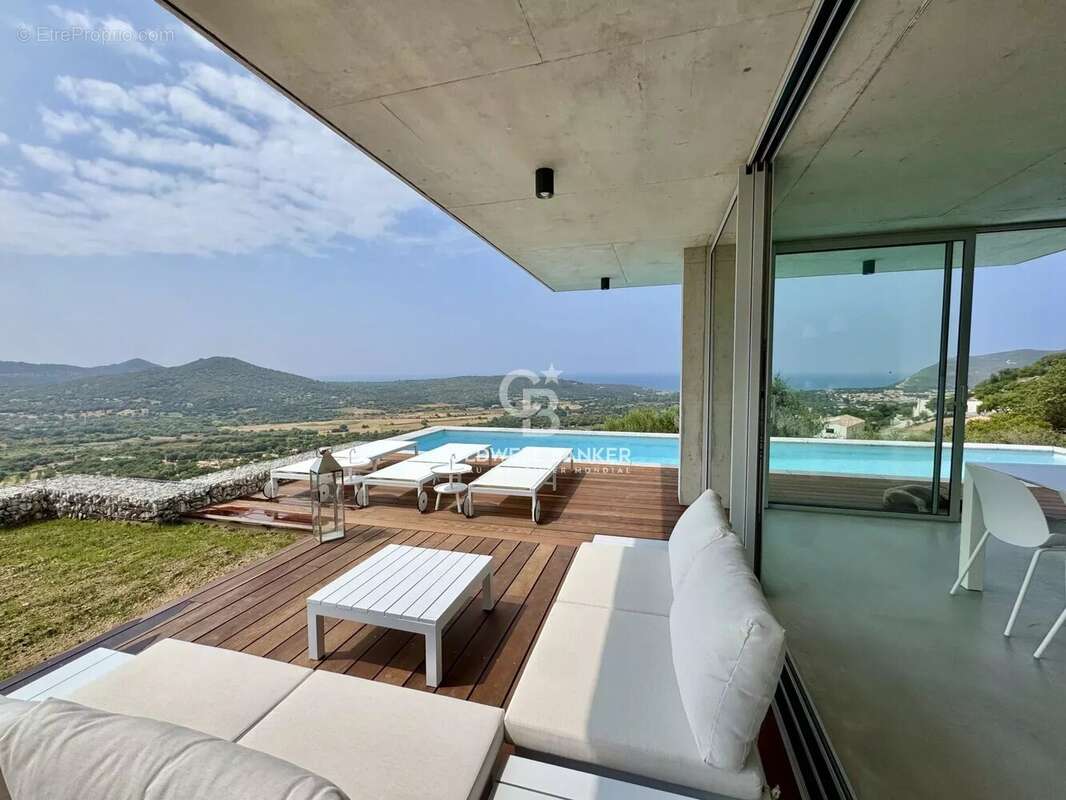 Maison à L&#039;ILE-ROUSSE