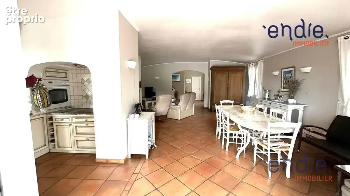 Maison 4 pièces 142 m² à vendre à Lorgues (83510) - photo 7
