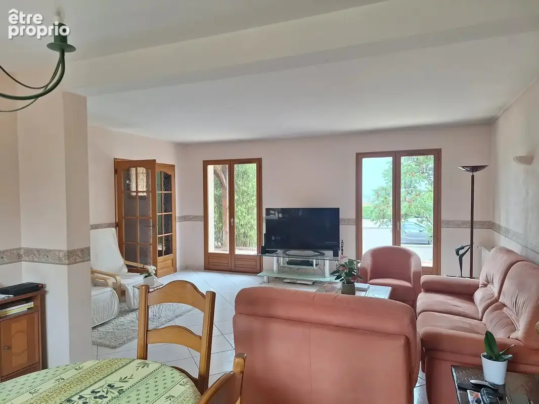 Spacieuse villa 155m², au calme absolu, 5 chambres , sous sol, sur 747 m² - photo 7
