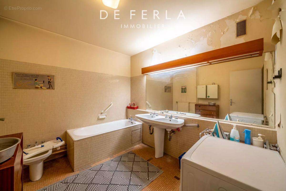 Appartement à PARIS-15E