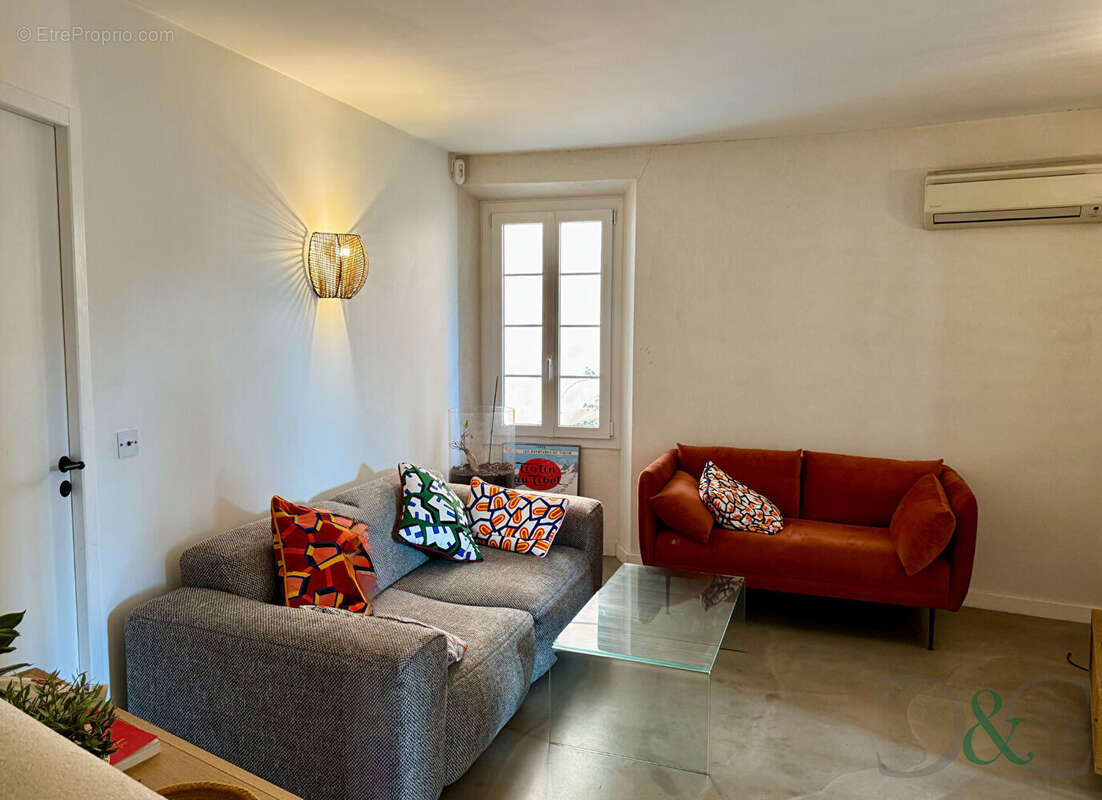 Maison à BORMES-LES-MIMOSAS