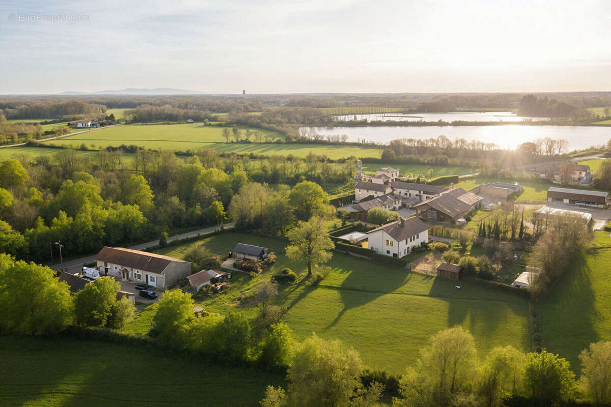 Maison à VILLARS-LES-DOMBES
