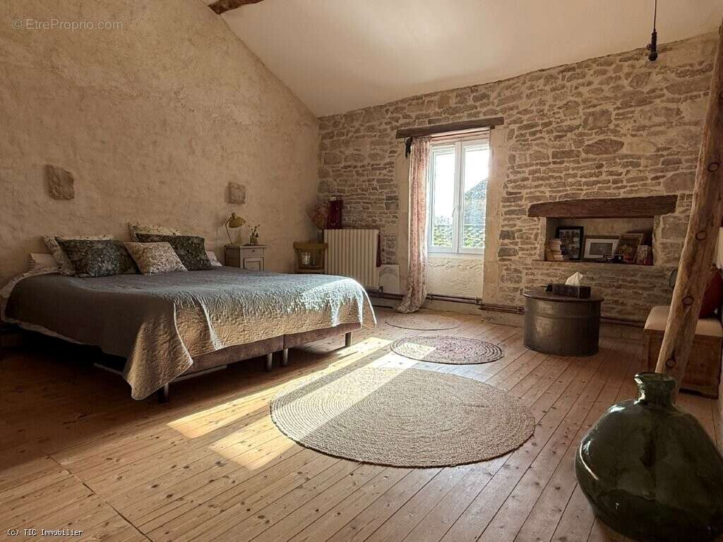 Maison à VILLEFAGNAN