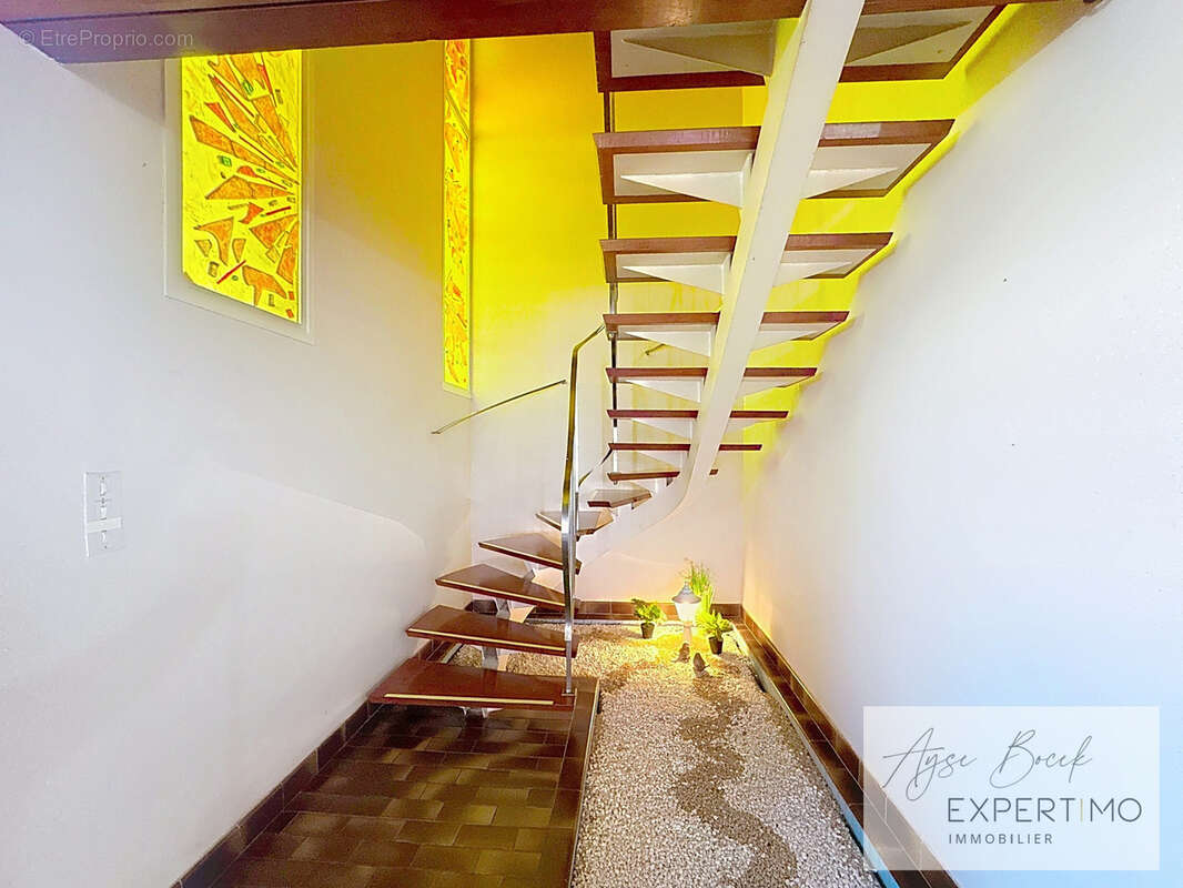 Maison à LE PEAGE-DE-ROUSSILLON