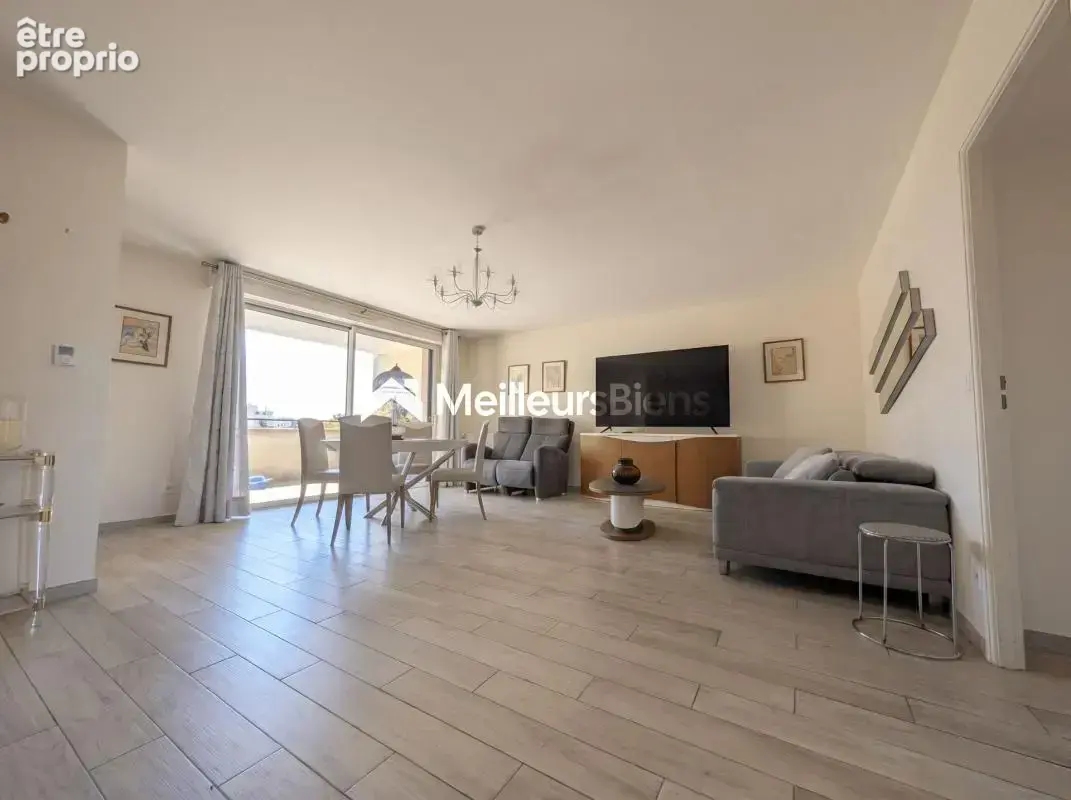 Appartement à SAINT-MAUR-DES-FOSSES