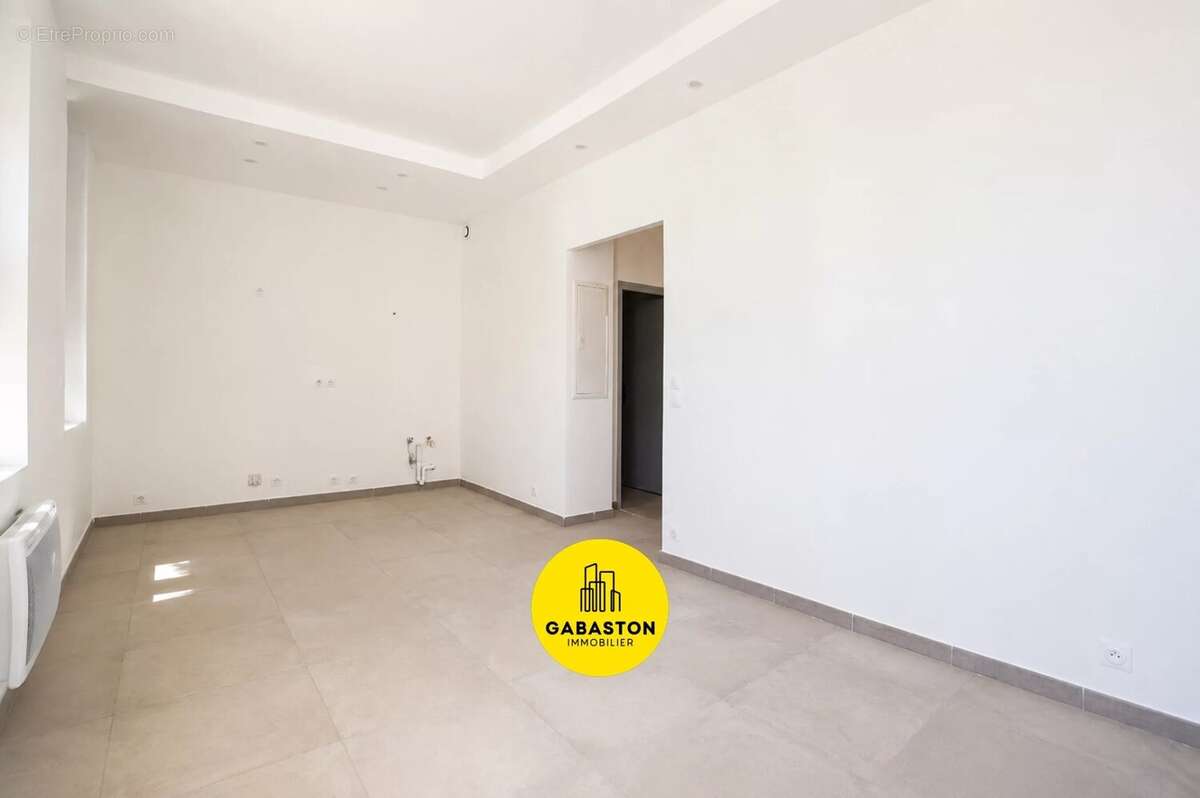 Appartement à MARSEILLE-3E