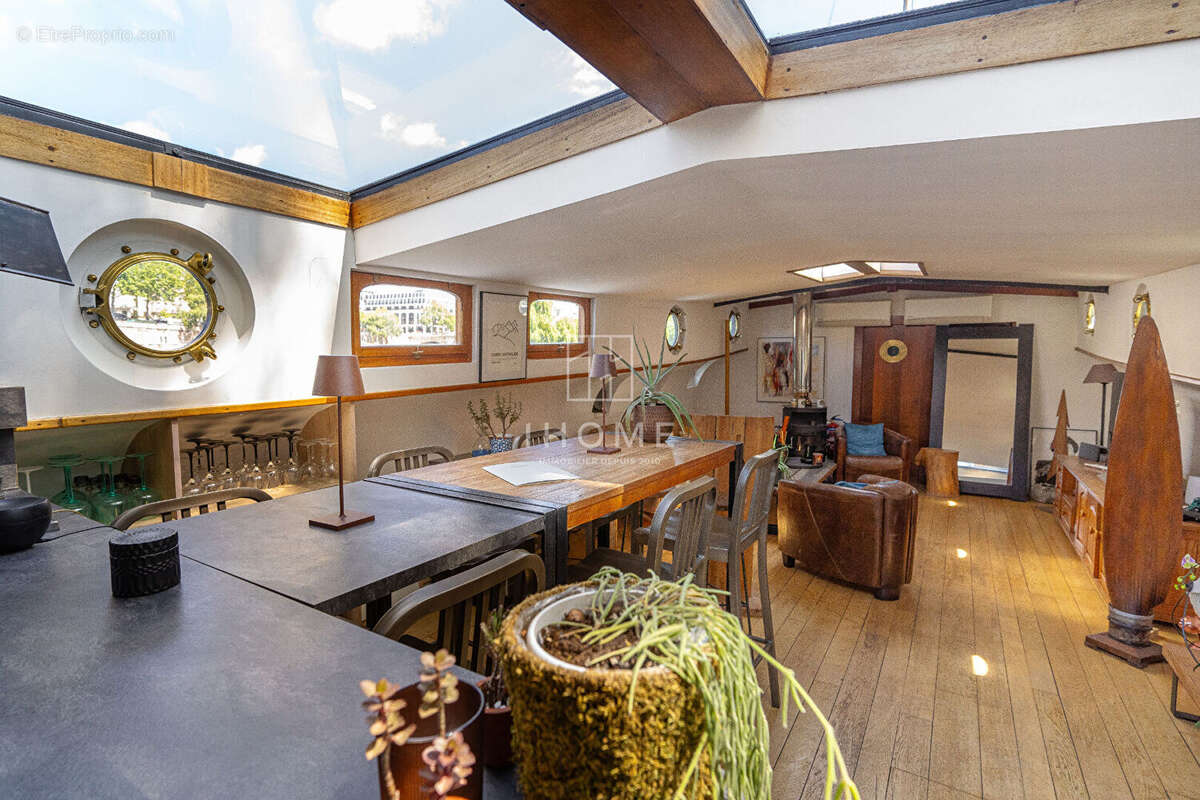 Appartement à PARIS-6E