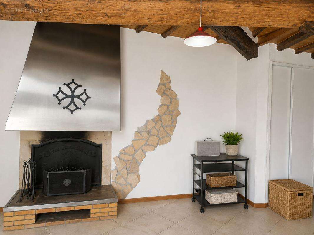 Maison avec terrasse et belle vue - photo 3