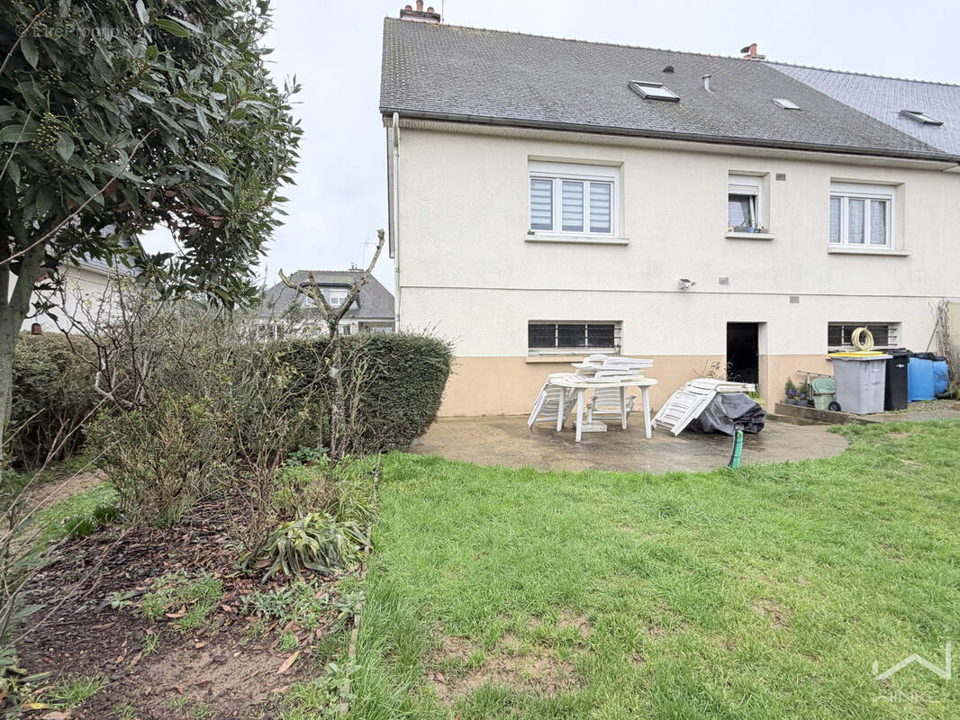 Maison à CHARTRES-DE-BRETAGNE