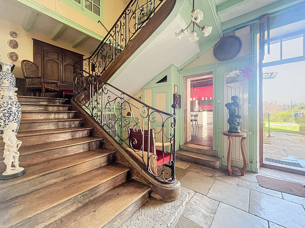 Maison à GRANCEY-LE-CHATEAU-NEUVELLE