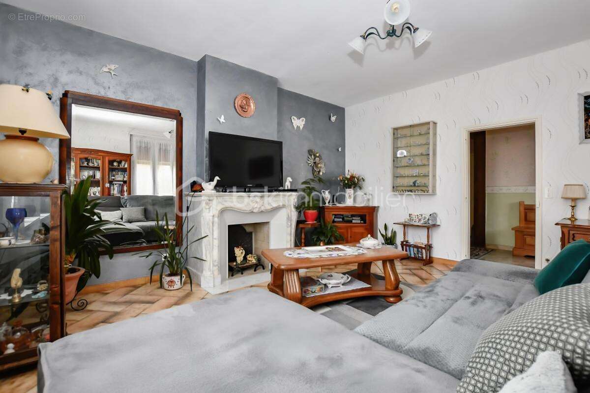 Maison de Maître - 7 pièces - 184m² - photo 11