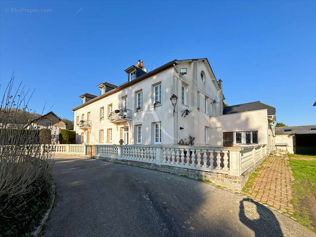 Appartement à FLEURY-SUR-ANDELLE