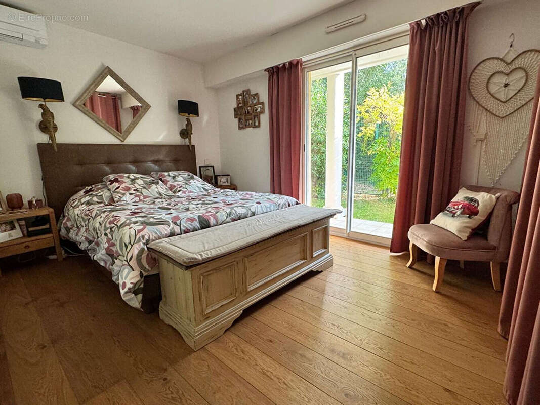 Appartement à MANDELIEU-LA-NAPOULE