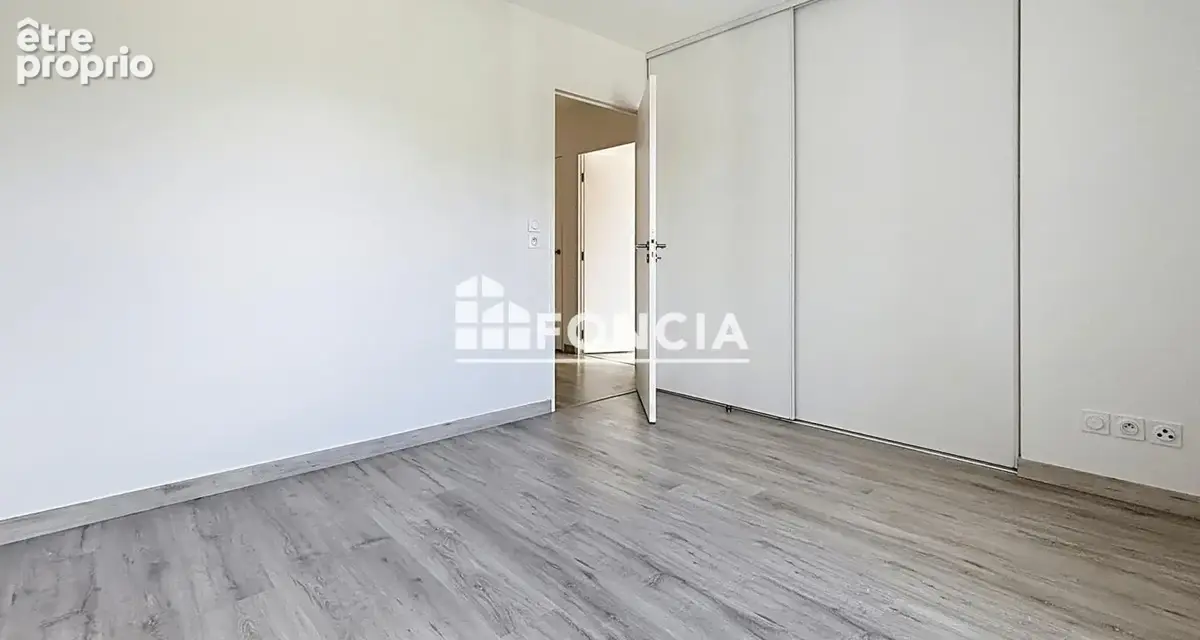 Lumineux 2 pièces avec terrasse d'angle de 18 m² et vue dégagée - photo 6
