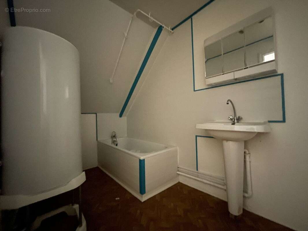 Immeuble coeur de village - photo 3