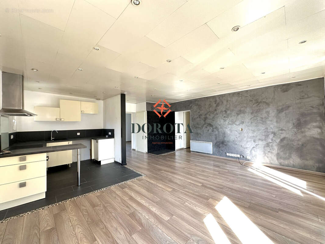 Maison à SAINT-MARTIN-D&#039;HERES