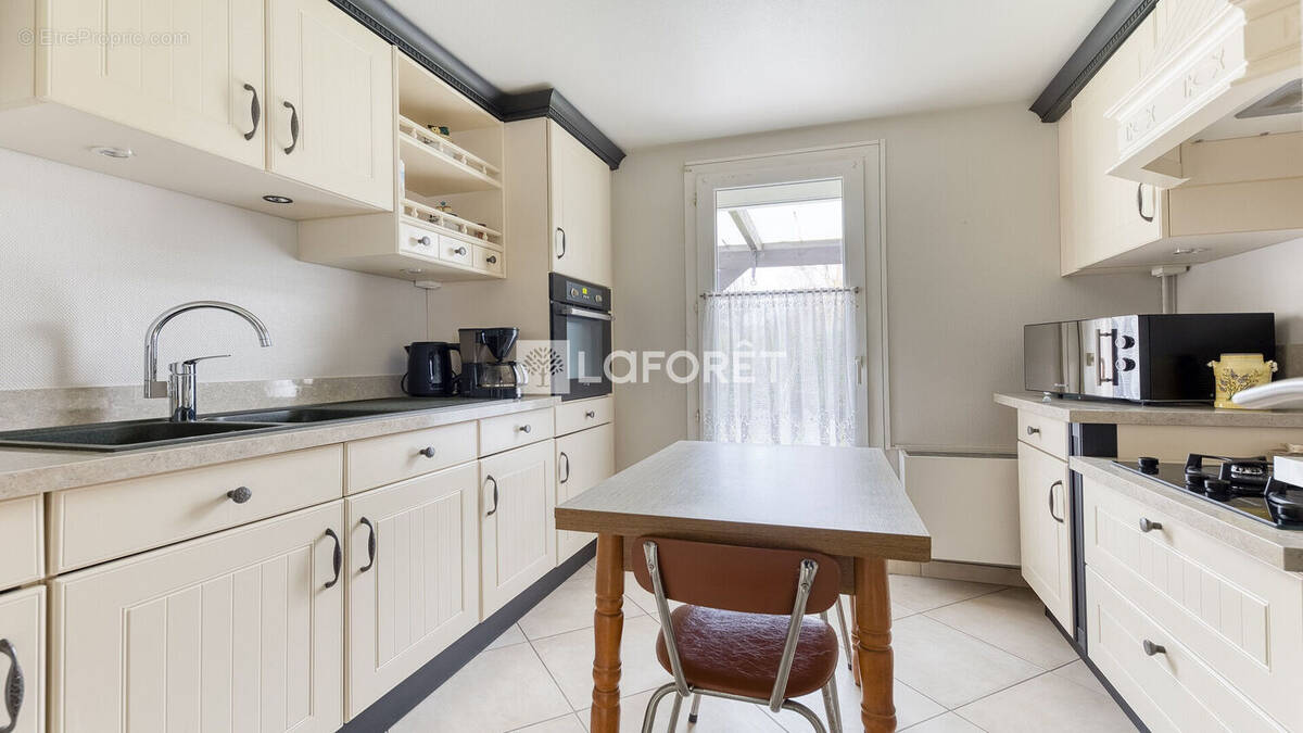 Maison à ROISSY-EN-BRIE