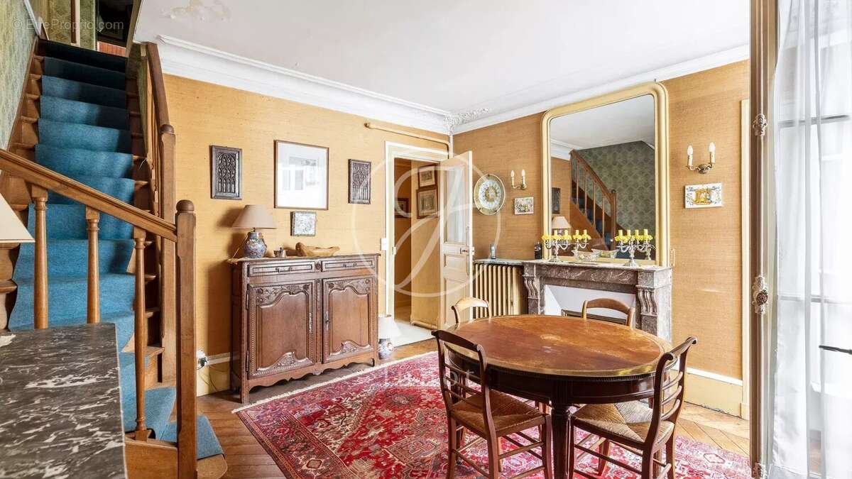 Appartement à PARIS-6E
