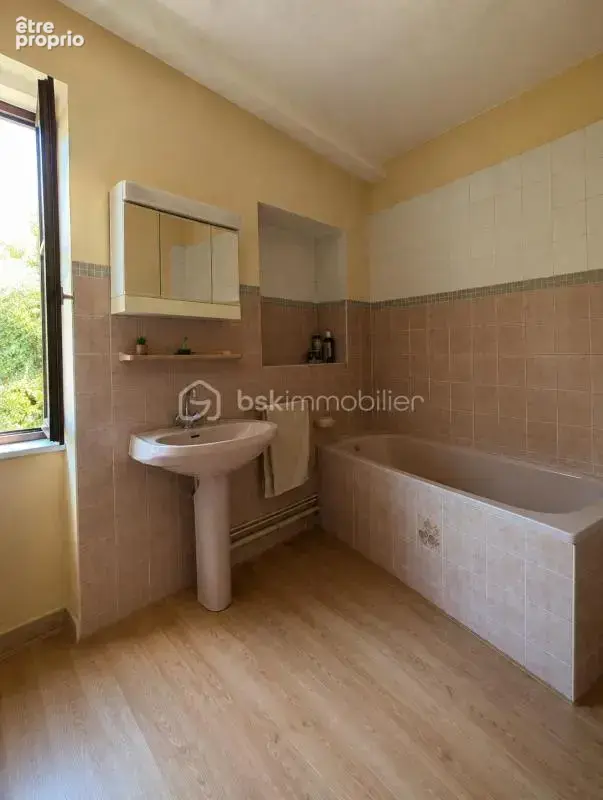Maison 106 m² à Thiers  - photo 11
