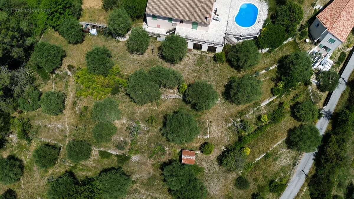Maison à DRAP