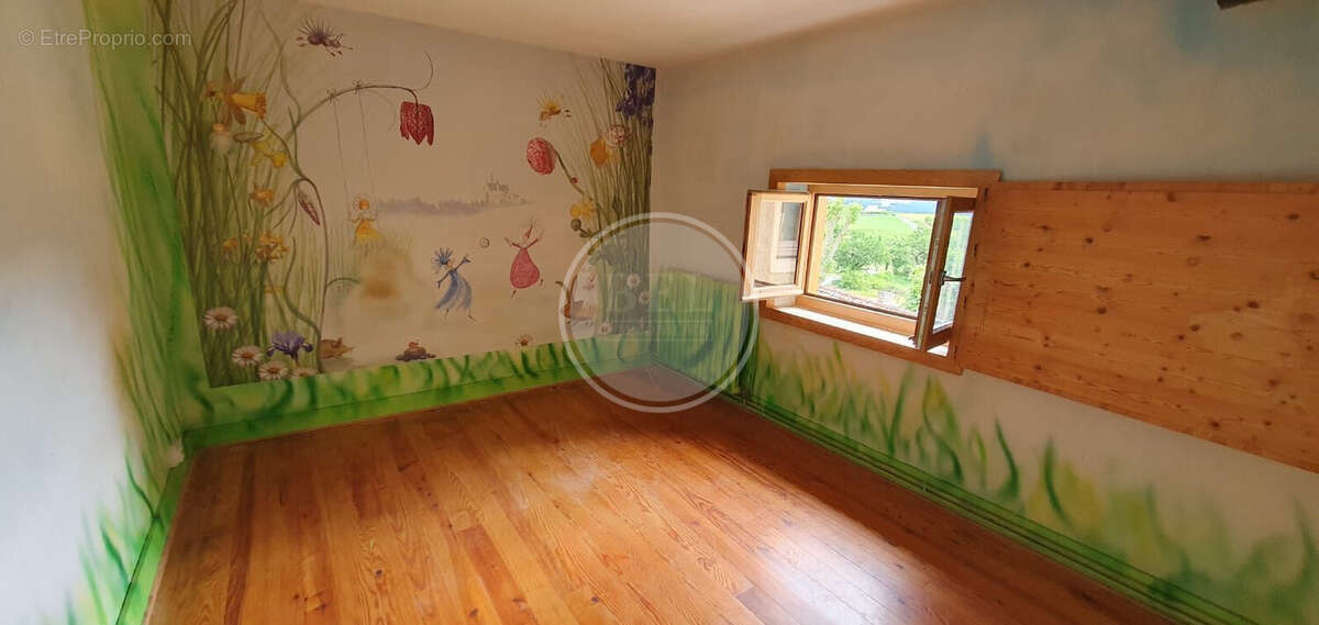 Maison 200 m² à Bessenay  - photo 9