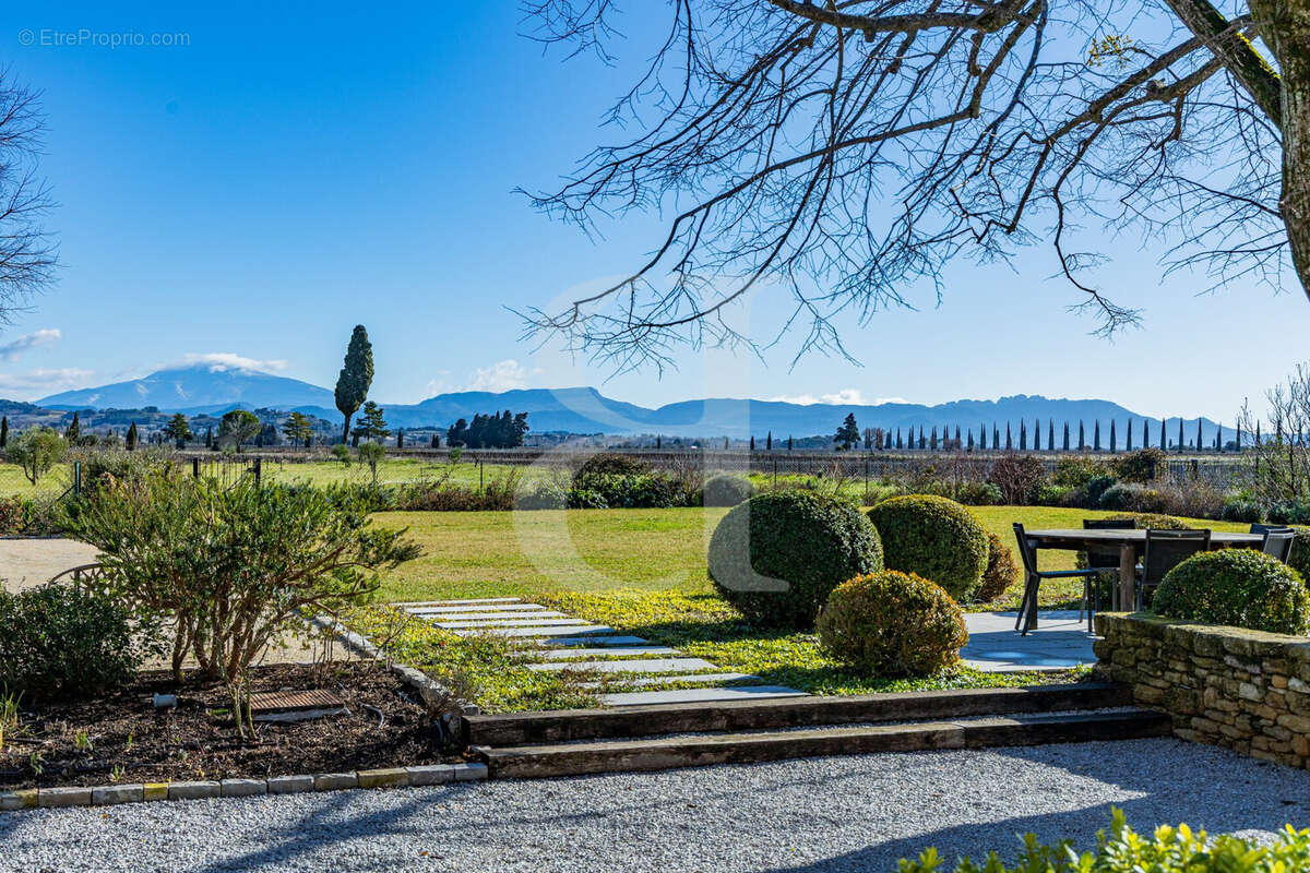 Maison à VAISON-LA-ROMAINE