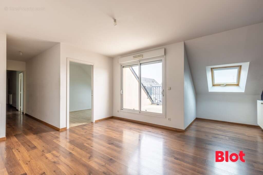 Appartement à SAINT-ERBLON