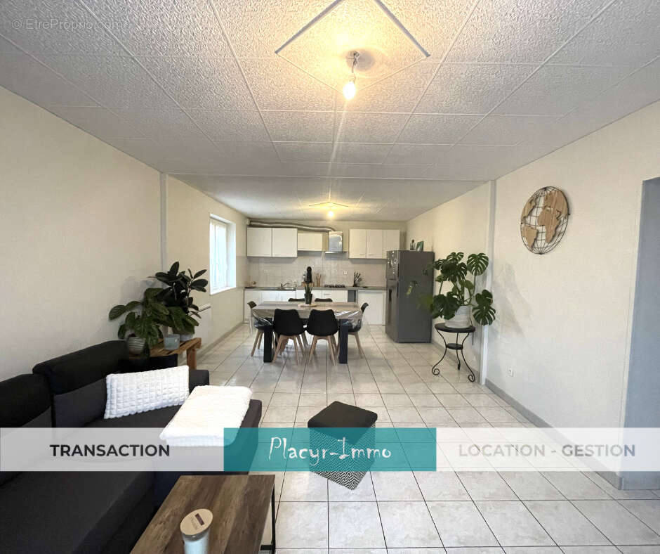 Appartement à BAGE-LA-VILLE