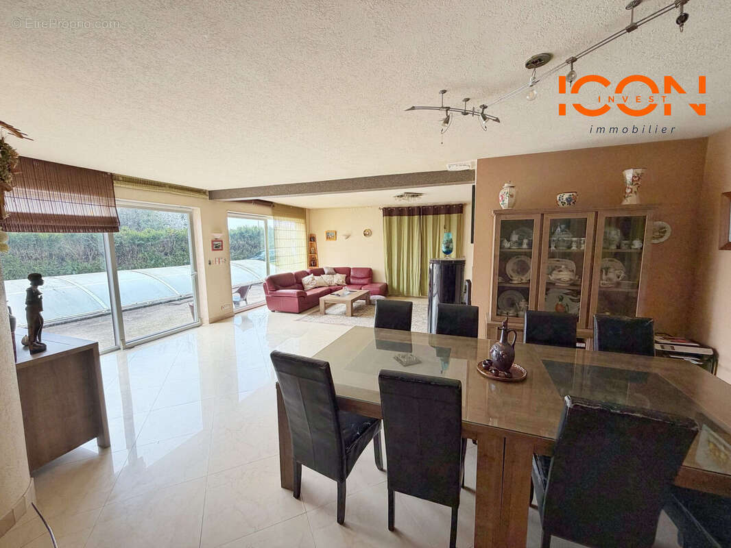 Maison à CUNELIERES