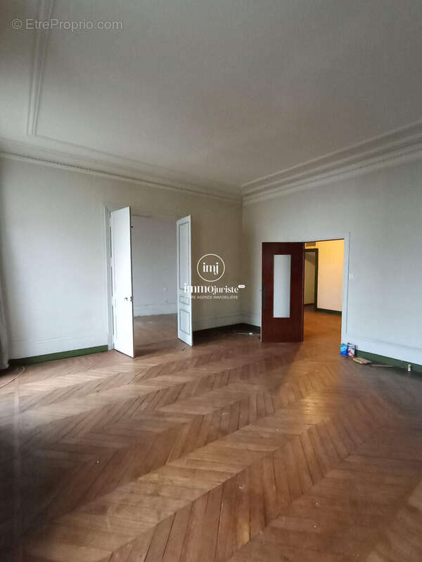 Appartement 98 m² à Limoges  - photo 2