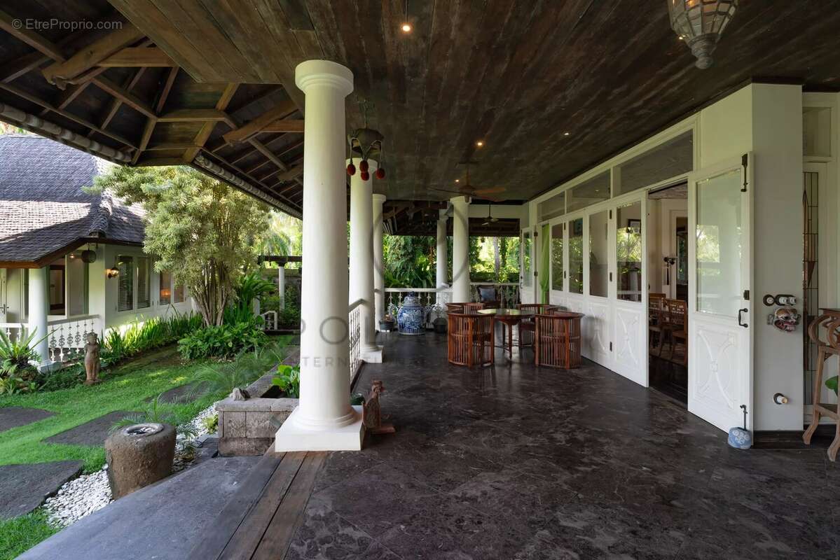 Domaine Colonial de Luxe Intemporel  Rare Résidence Familiale en Pleine Propriété près de Canggu, Bali - photo 4