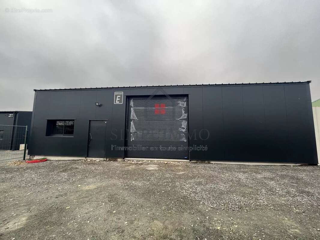 Commerce à SAINT-MEDARD-D'AUNIS