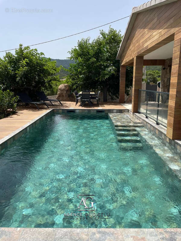 Jolie bergerie 4 pièces de 95m2 avec piscine chauffée - photo 4