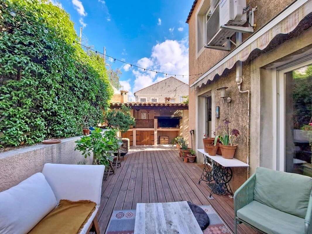 Photo 2 - Maison à MARSEILLE-15E