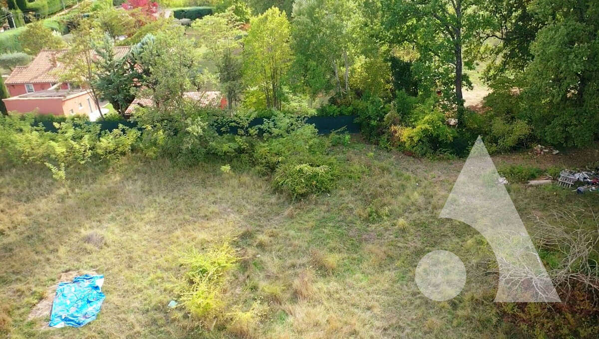 Terrain à VILLECROZE