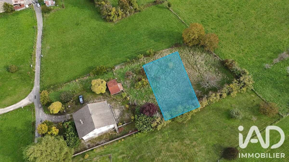 Terrain 726 m² à Cuzieu  - photo 2