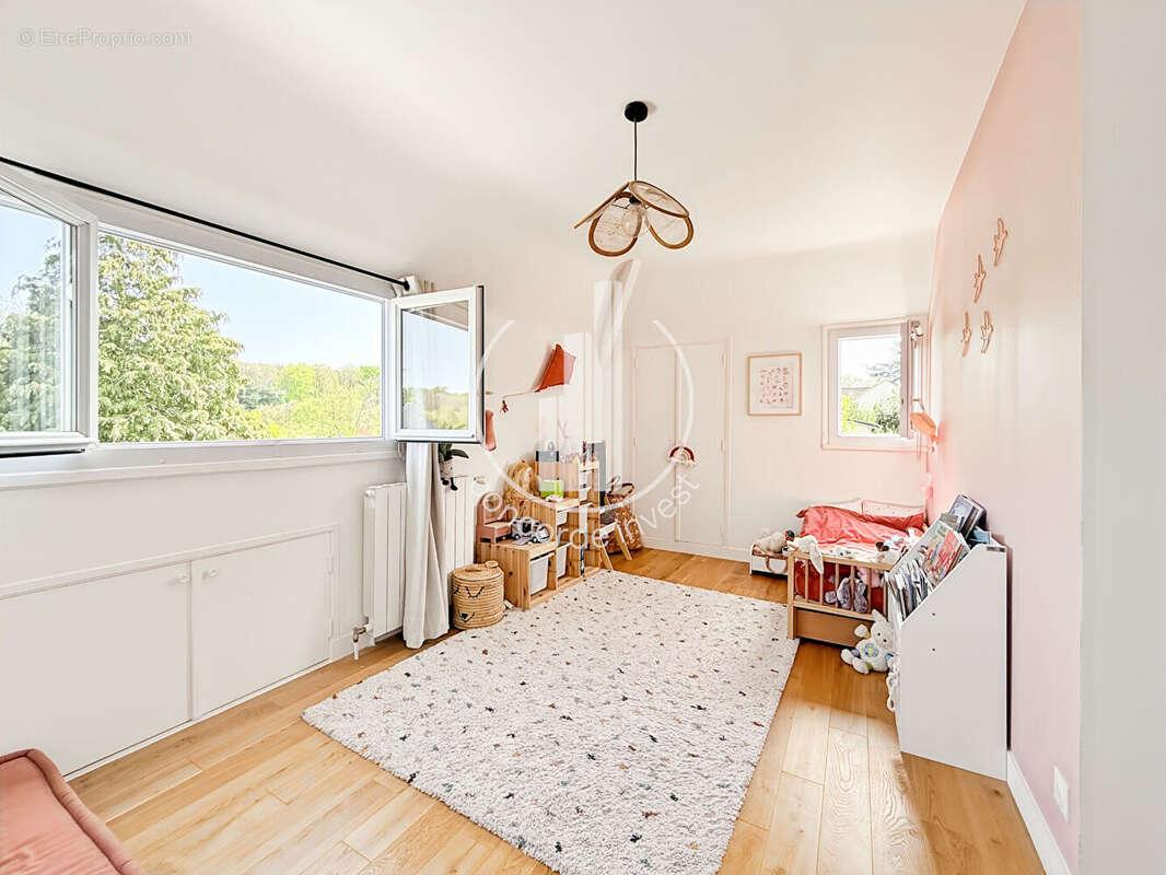 Maison à LA CELLE-SAINT-CLOUD