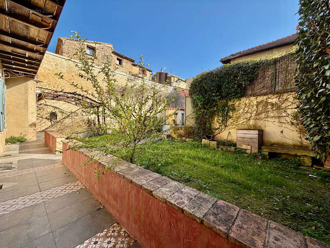 Maison à BAGNOLS-SUR-CEZE