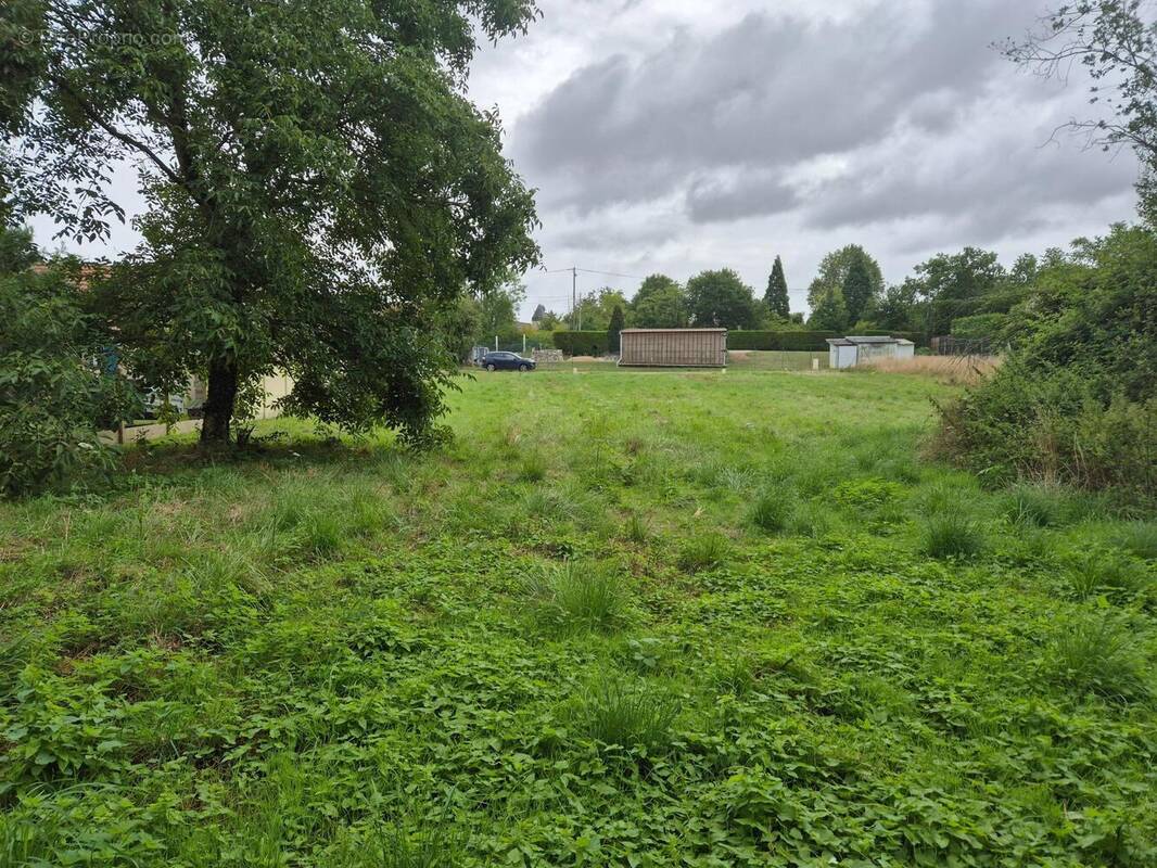 Photo 1 - Terrain à BUEIL