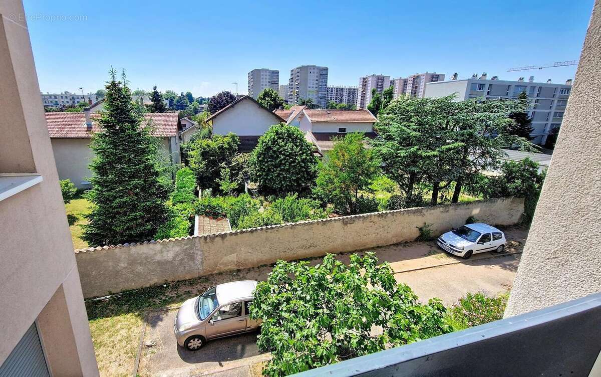 Photo 2 - Appartement à BRON