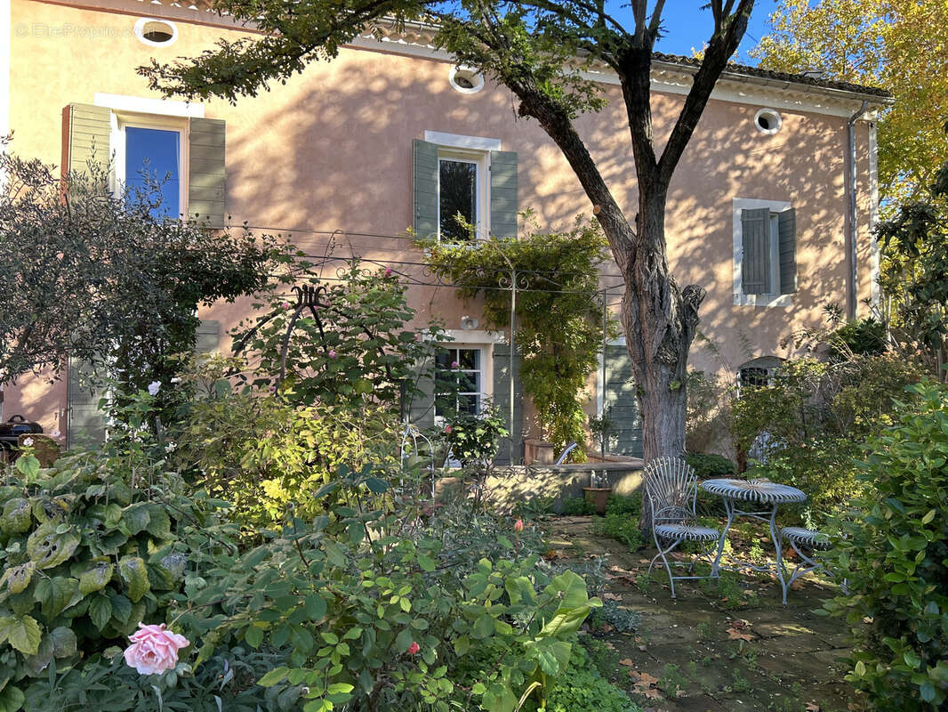 Maison à SAINT-QUENTIN-LA-POTERIE