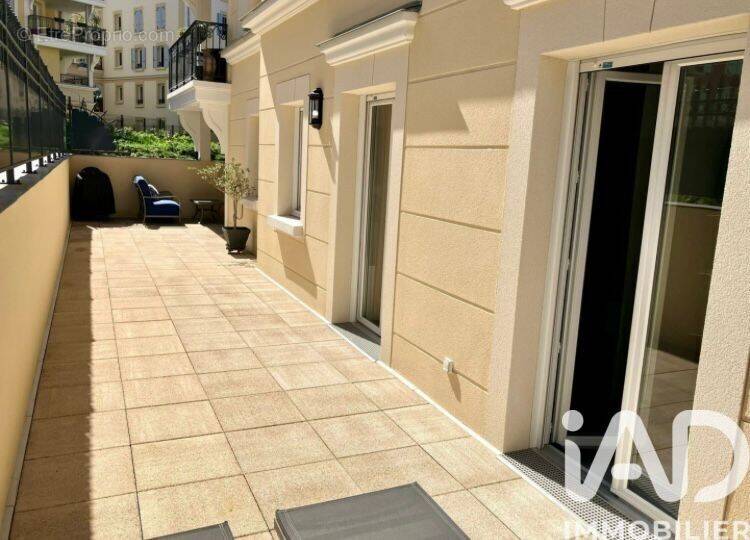 Photo 1 - Appartement à LE PLESSIS-ROBINSON