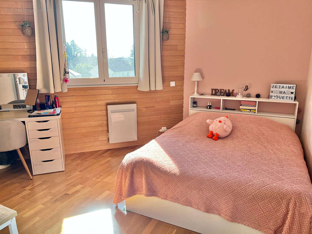 Maison à LA TOUR-DU-PIN