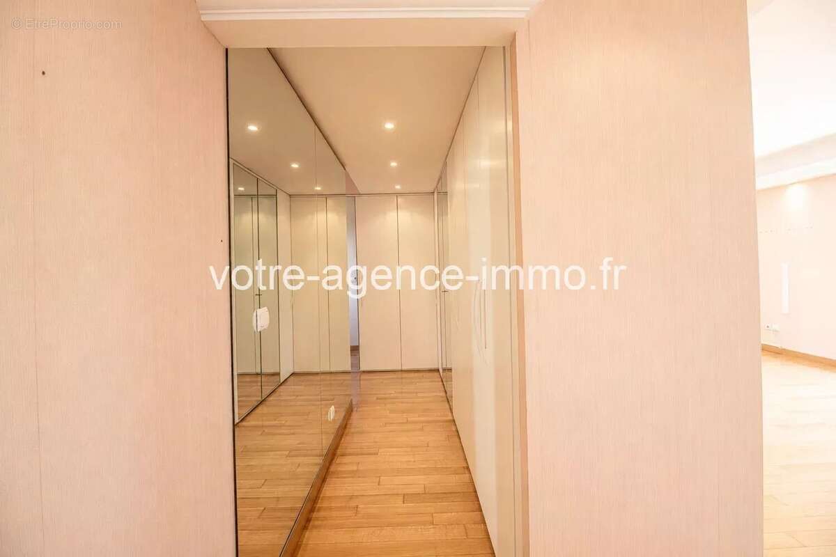 Nice Lanterne - PENTHOUSE VUE MER 360° - 190 m² + 346 m² de terrasses - Dernier étage - 2 garages - photo 26