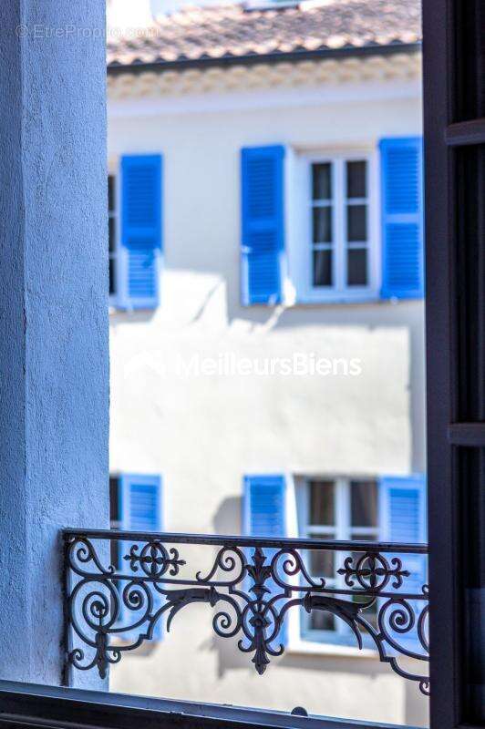 Appartement à ROQUEBRUNE-SUR-ARGENS