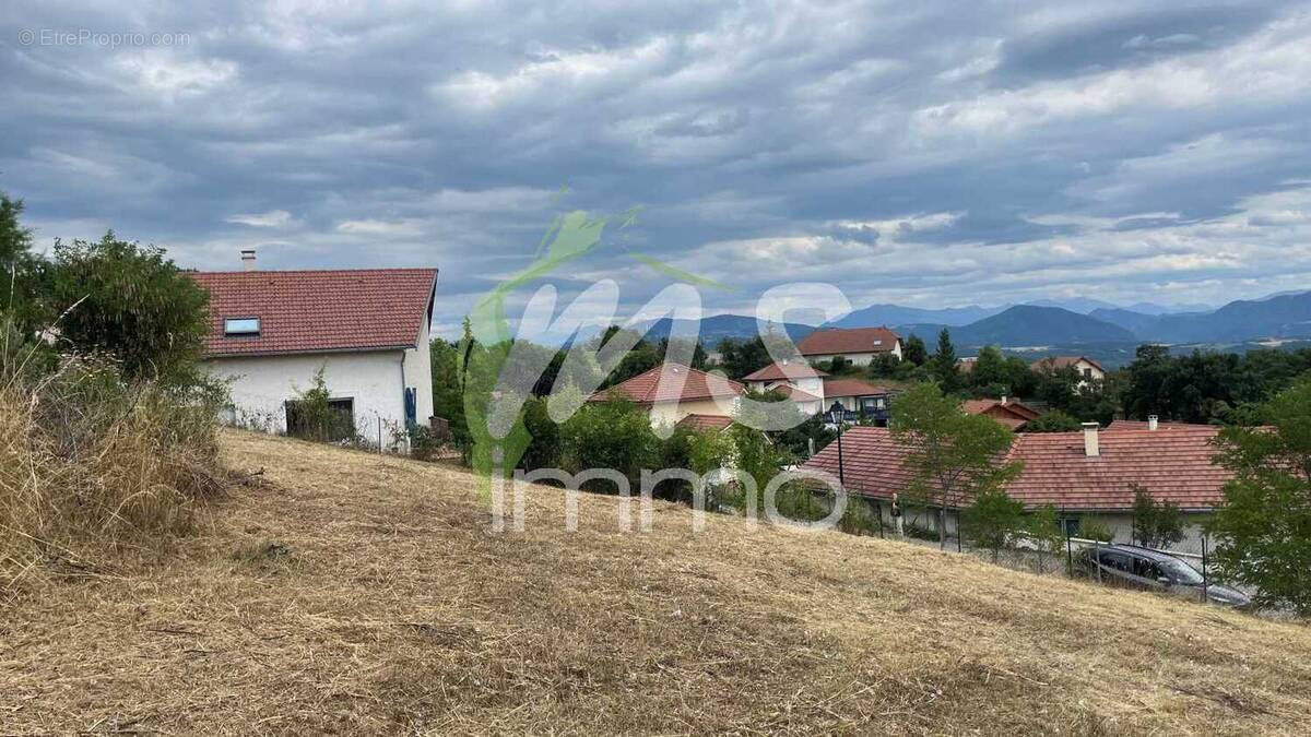 Terrain à LA FREISSINOUSE