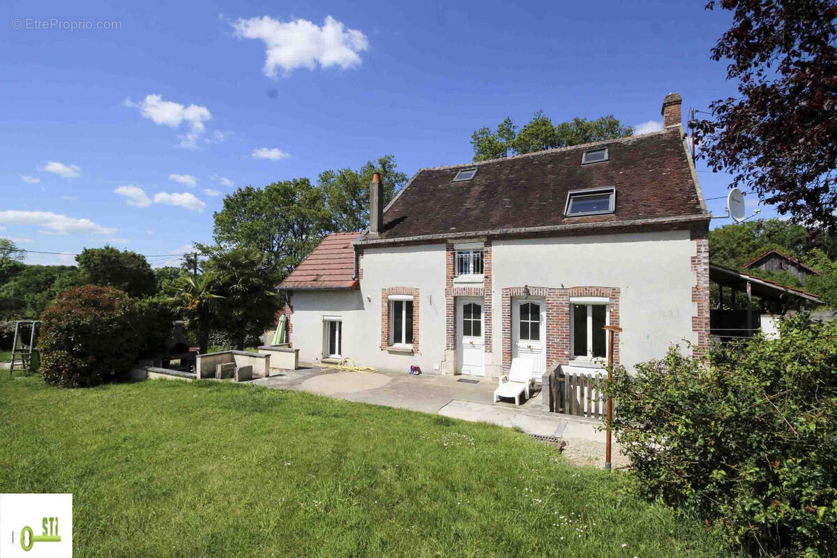 Photo 1 - Maison à SAINTE-GENEVIEVE-DES-BOIS